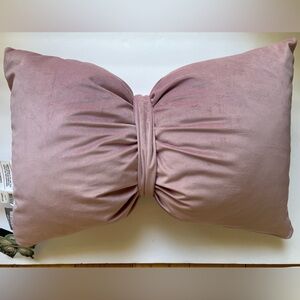 NWT Madison Home Bow Velvet Lilac Pillow